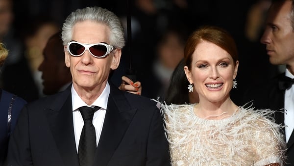 Director David Cronenberg and Best Actress winner Julianne Moore