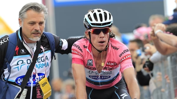 Rigoberto Uran has extended his lead in the maglia rosa
