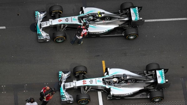 Lewis Hamilton edged out team-mate Nico Rosberg at the Italian Grand Prix