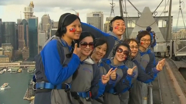 Sydney Harbour Bridge climbers