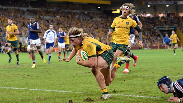 Michael Hooper will remain at the Tahs until 2018