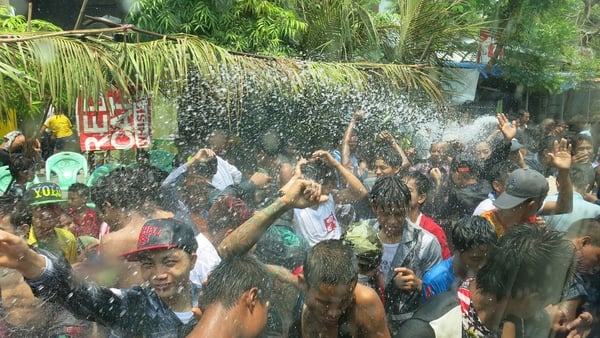 A four-day water fight!