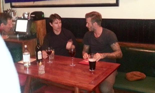 Cruise and Beckham caught up over a bottle of wine on Monday - Image from Lisa Freid's Instagram