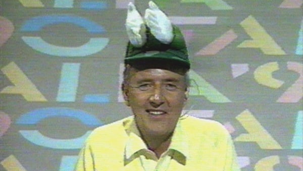 The late great RTÉ broadcaster Bill O'Herlihy during Italia '90