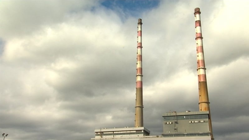 Poolbeg chimneys in Dublin to receive fresh lick of paint
