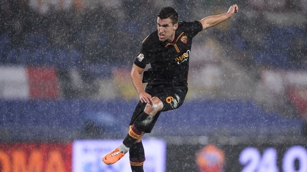 Kevin Strootman is currently recovering from a serious knee injury