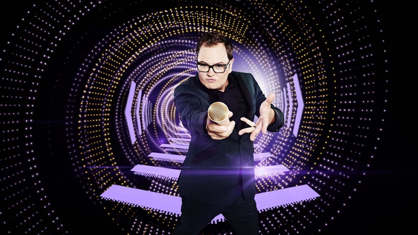 Alan Carr hosts The Singer Takes it All