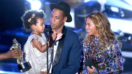 Jay-Z and Blue Ivy presented Beyoncé with the Michael Jackson Video Vanguard Award on the night