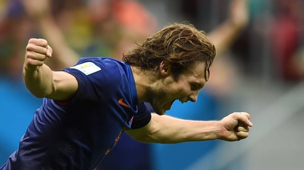 Daley Blind has signed a four-year deal with an option of a fifth year