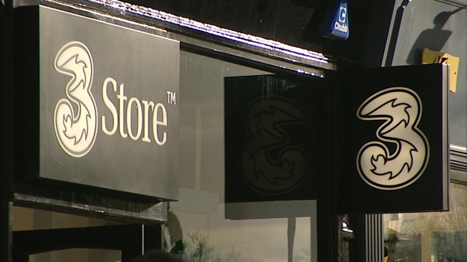 Three Ireland's 2020 earnings rise by 3