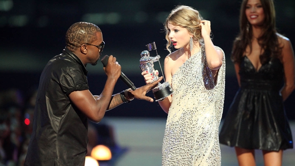 Kanye West interrupting Taylor Swift's acceptance speech in 2009