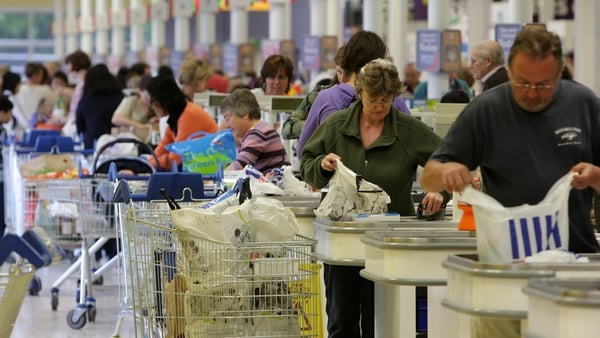 Tesco said it had outperformed its UK rivals after enjoying the biggest ever day of UK food sales in its history