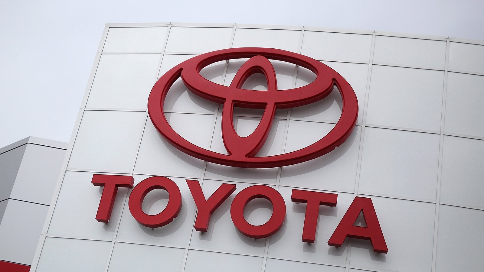 Toyota recalling 1.3 million vehicles for safety checks