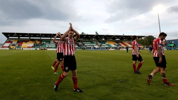 Derry's Barry Molloy acknowledges the crowd after the game