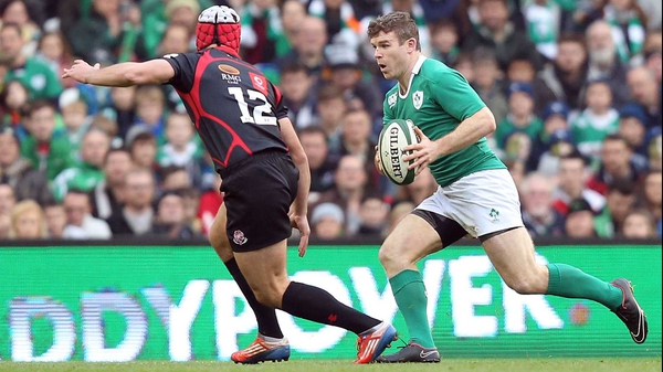 Gordon D'Arcy has once more been omitted from the Ireland training squad