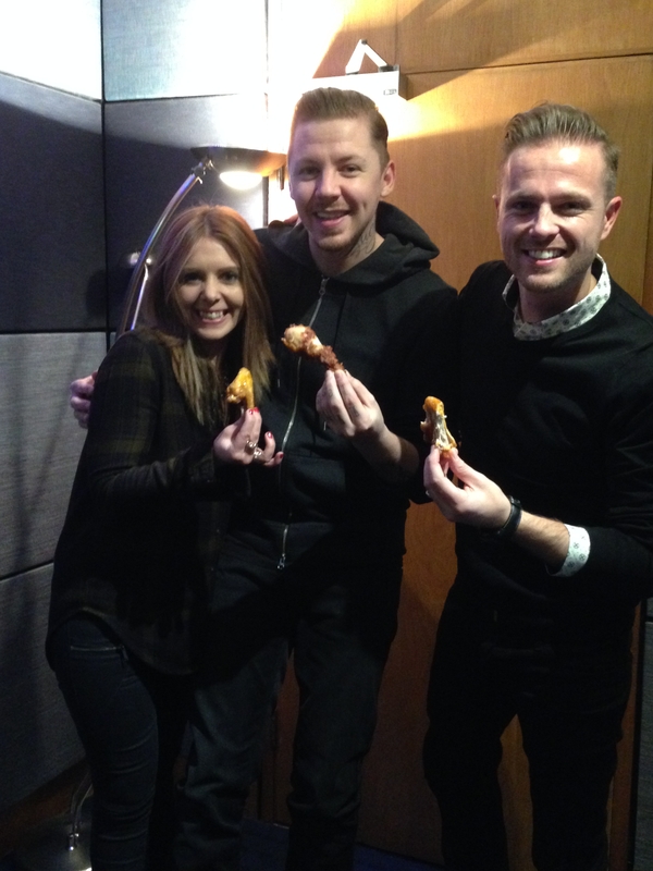 Emma Barton, Jasmyn Banks y Professor Green en el estudio 0009c8b8-600