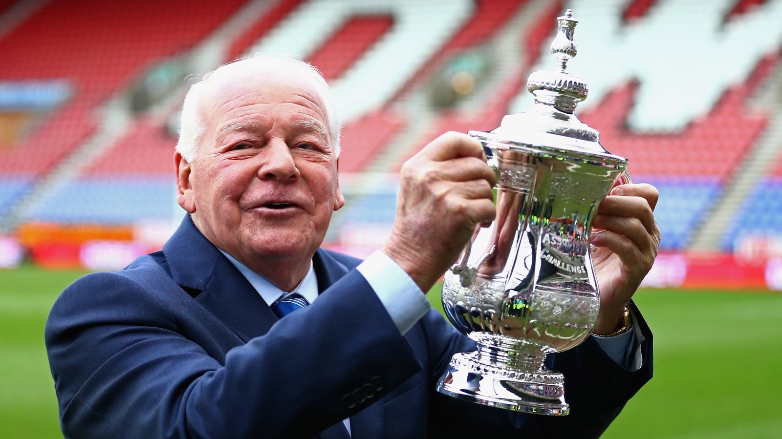 Dave Whelan steps down as Wigan chairman