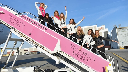 Victoria's Secret Angels Lily Aldridge And Lindsay Ellingson
