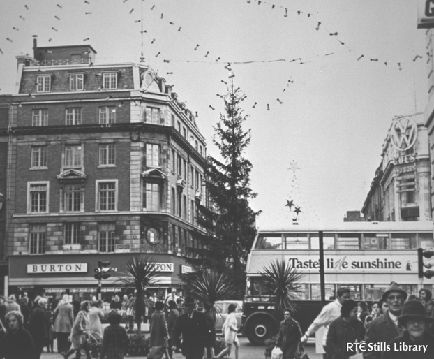 Christmas Lights O'Connell Street (1971)