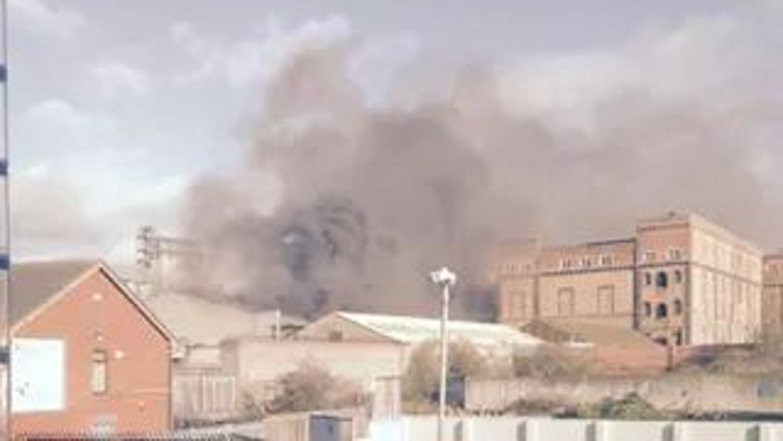 Large fire at disused building in Dublin