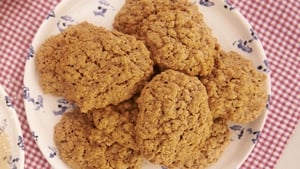 Cinnamon and Maple Oat Cookies: Rachel Allen