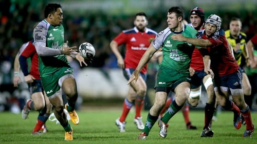 Connacht inflicted a 24-16 defeat on Munster in the Pro12 on New Year's Day