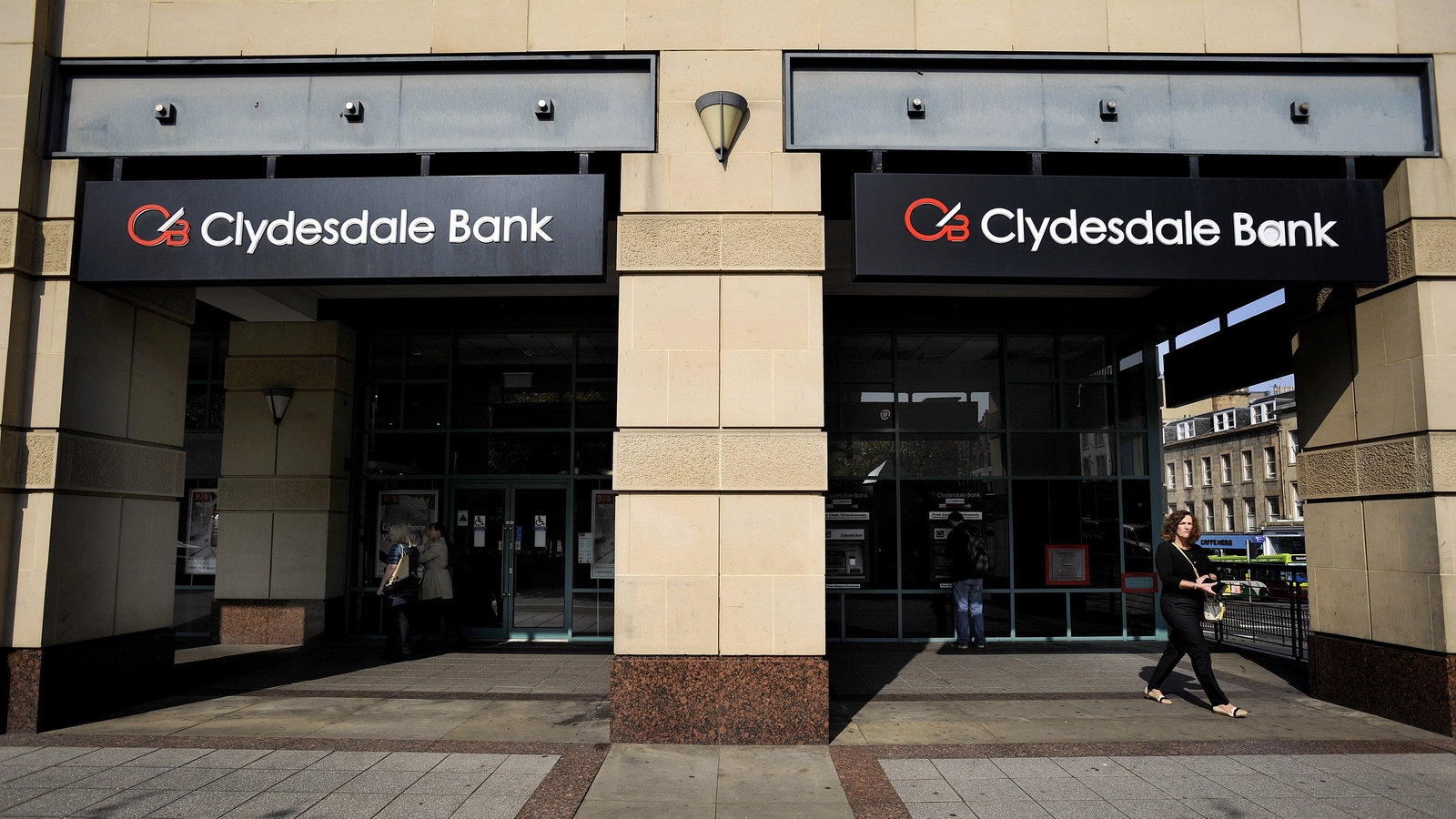 Clydesdale Bank delays IPO after ratings question