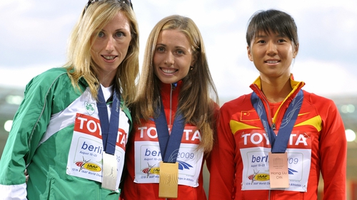 Olive Loughnane with her medal in 2009