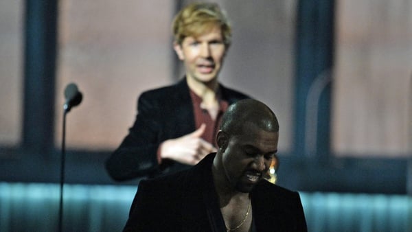 Kanye stagebombs Beck at the Grammys