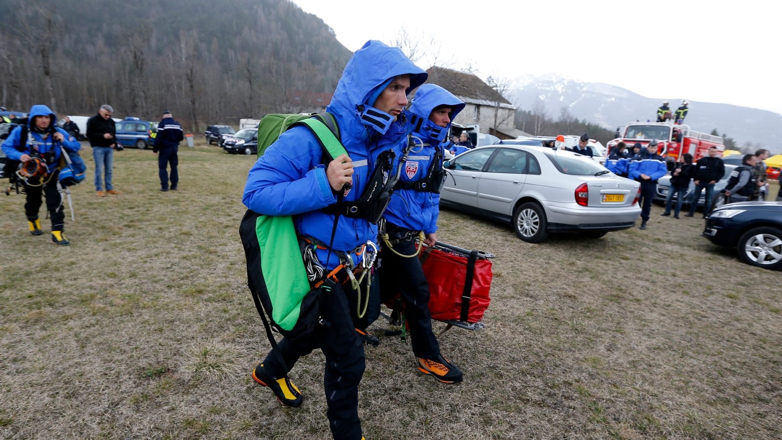 reaction-plane-crash-in-french-alps