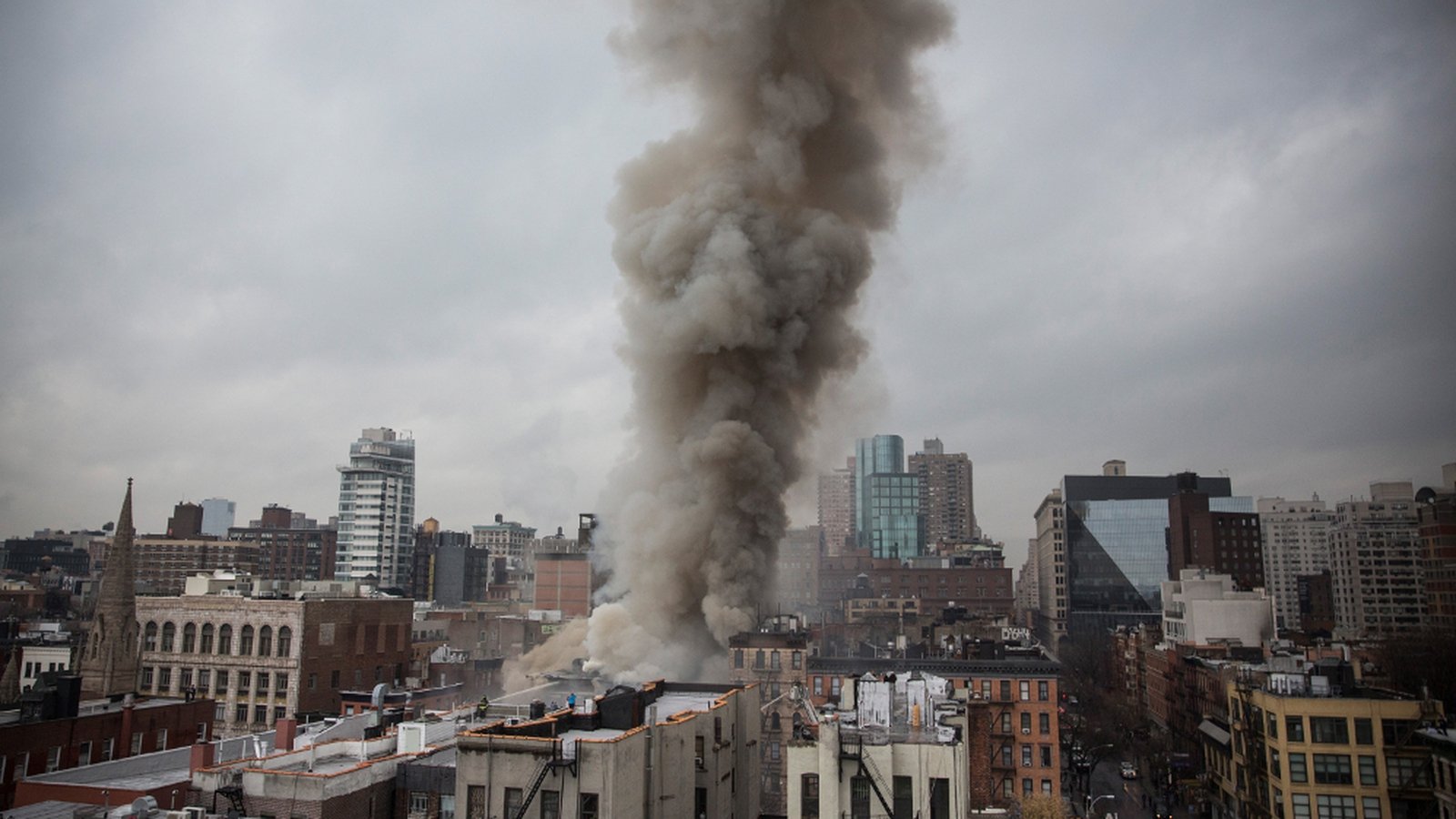 Dozens injured in New York building collapse