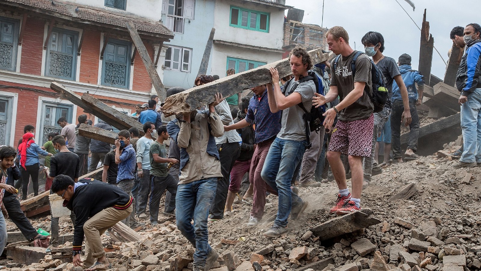 Землетрясение август. Катманду землетрясение 2015. Землетрясение в Непале 25 апреля 2015г.