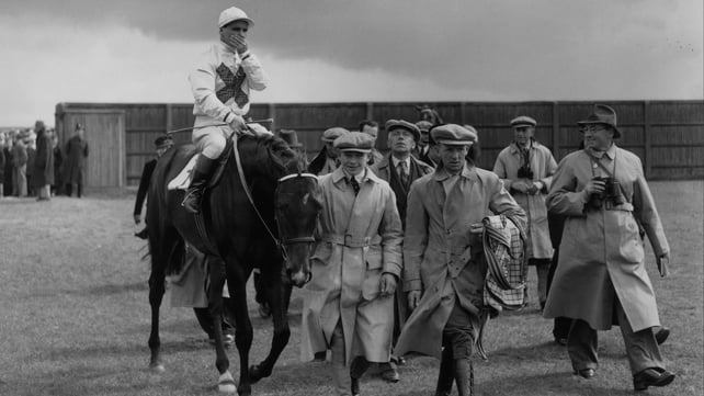 Sir Gordon Richards on Tudor Minstrel