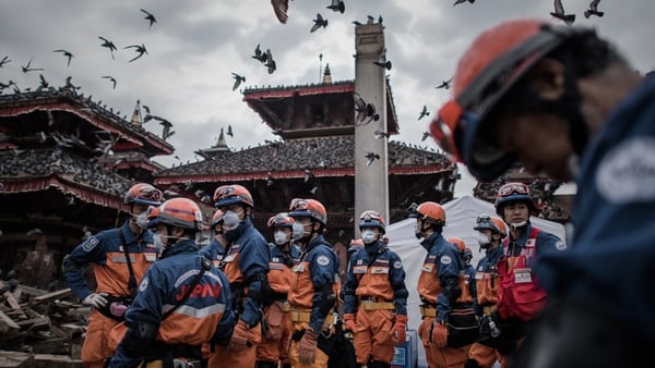 Rescuers from Japan in the historical centre of Kathmandu - Nepal says no more foreign teams are needed