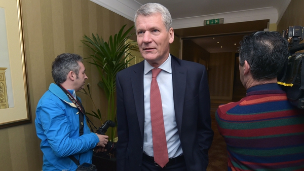 David Gill has refused to work alongside Sepp Blatter if the FIFA president is re-elected