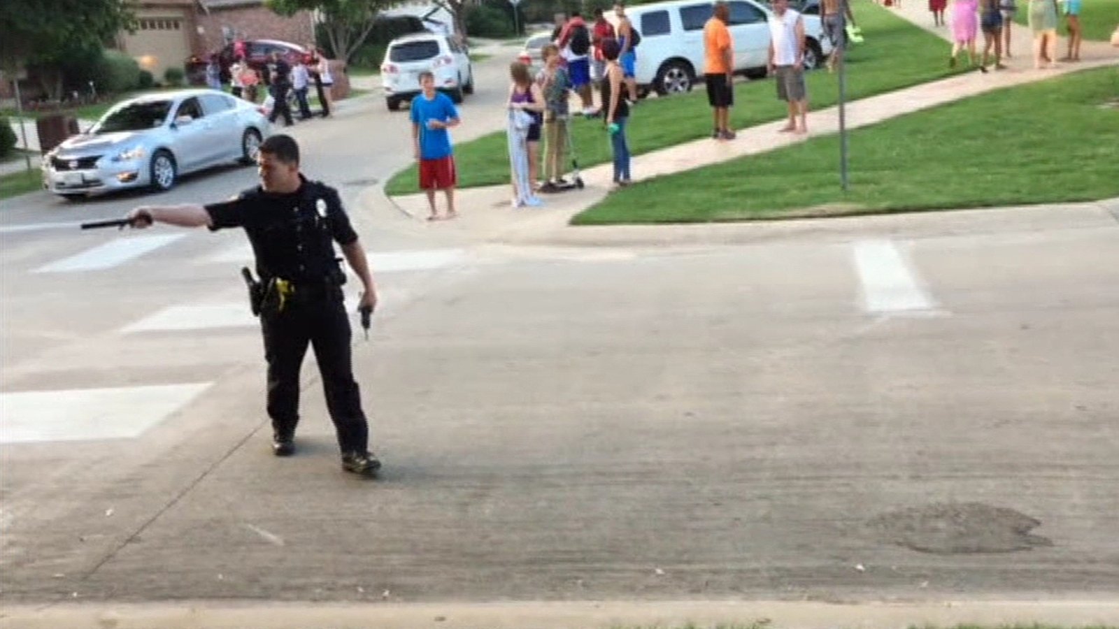 Texas police officer resigns after viral video