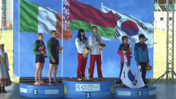 Natalya Coyle and Arthur Lanigan-O’Keeffe (l) at the medal ceremony