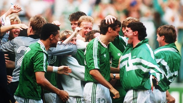 The Republic of Ireland team celebrate David O'Leary's penalty against Romania