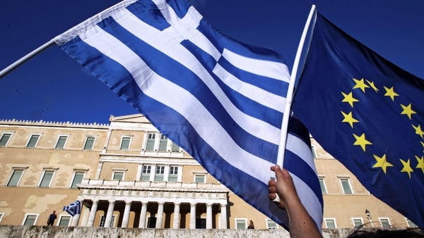 The Greek economy contracted by 0.5% in the third quarter of this year, new figures show