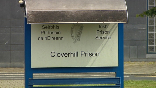 The Committee found that immigrant detainees at Cloverhill were held with remand and convicted prisoners