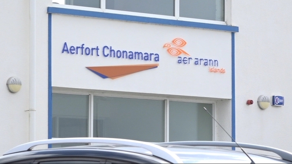 Up to 40 jobs will be lost at Aer Arann Islands with the loss of contract