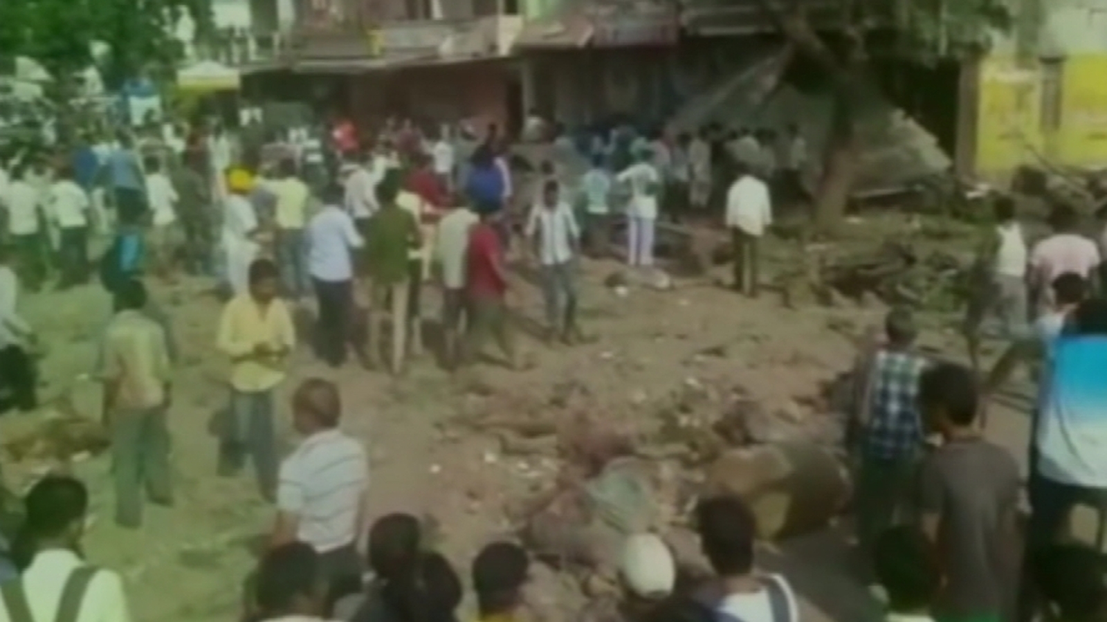 Gas explosion kills 85 in India