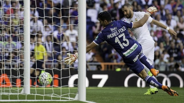 Karim Benzema scores for Real