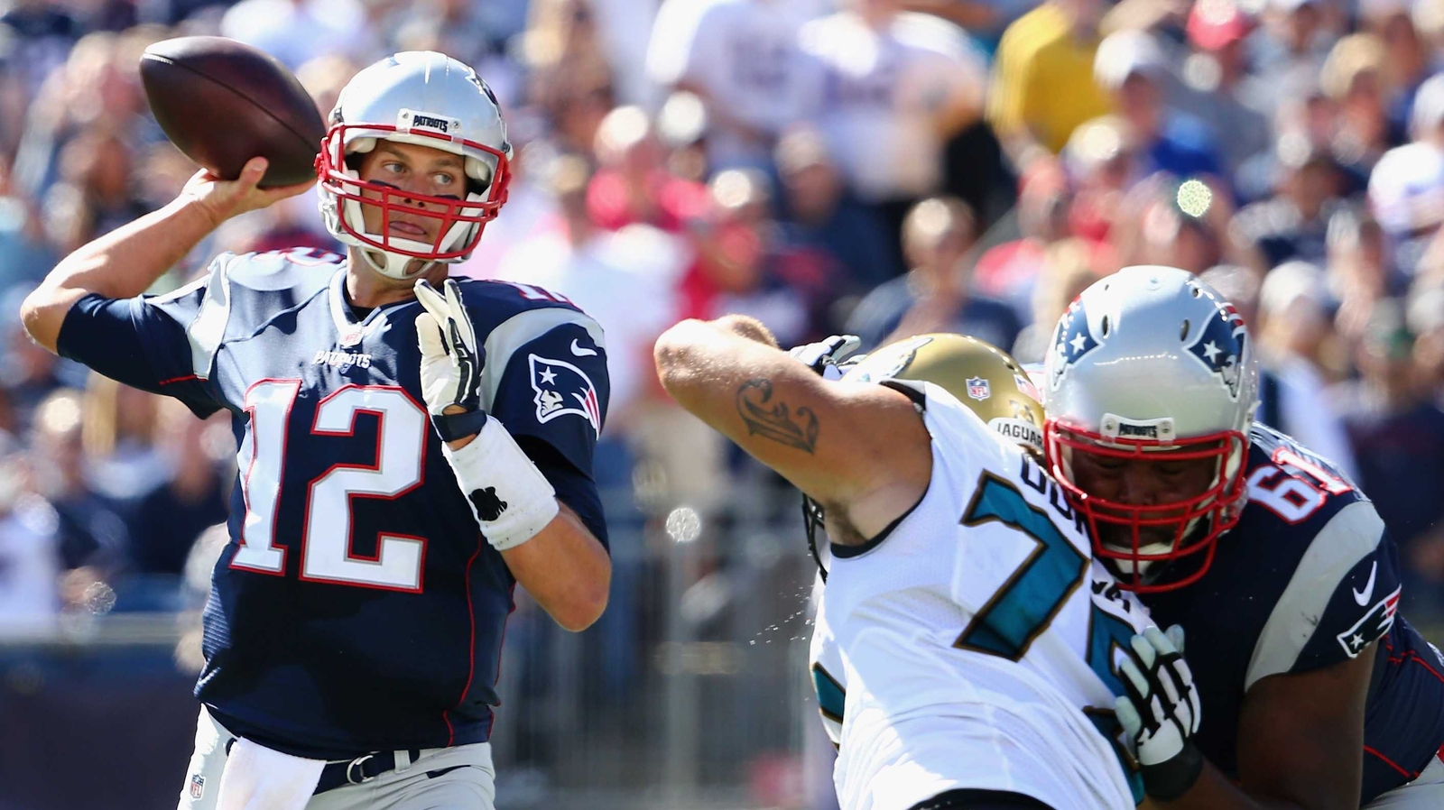 NFL Review Tom Brady throws 400th touchdown pass