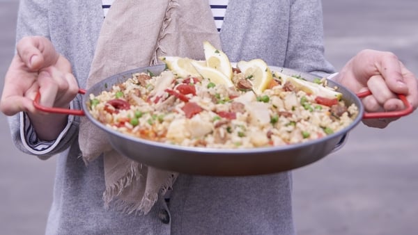 Rachel Allen's Paella with Scallops, A classic paella combining pork and scallops.