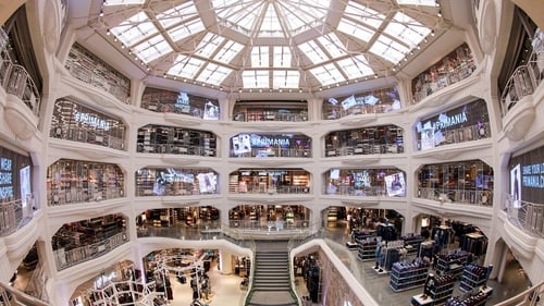 The former Almacenes Madrid-Paris opened in 1924 with the aim of bringing the French 'grands magasins' to Spain