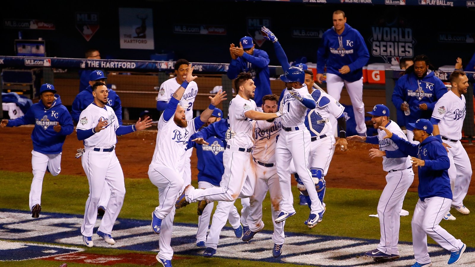 Kansas City take epic first game of World Series