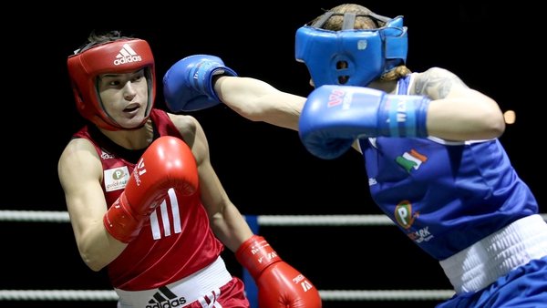Shauna O'Keefe in action against Katie Taylor last night