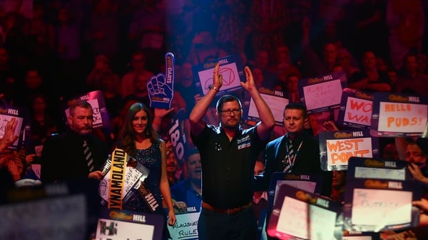 Wade had no trouble in his world darts first round match against Ronny Huybrechts