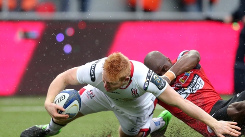 Rory Scholes lunges over for his try against Oyonnax